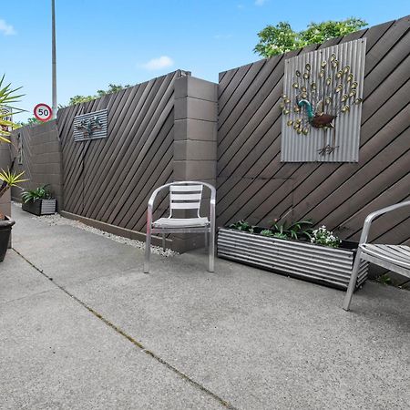 136 On Bealey Motel Christchurch Exterior photo