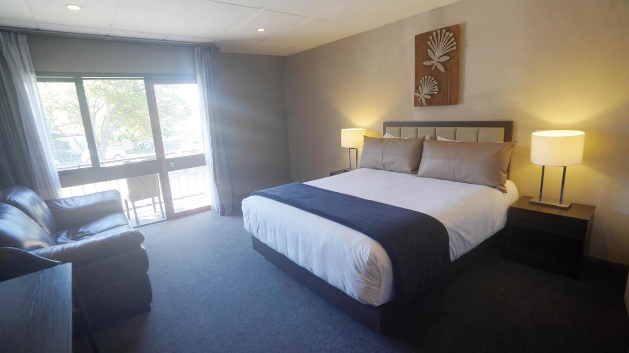 136 On Bealey Motel Christchurch Exterior photo