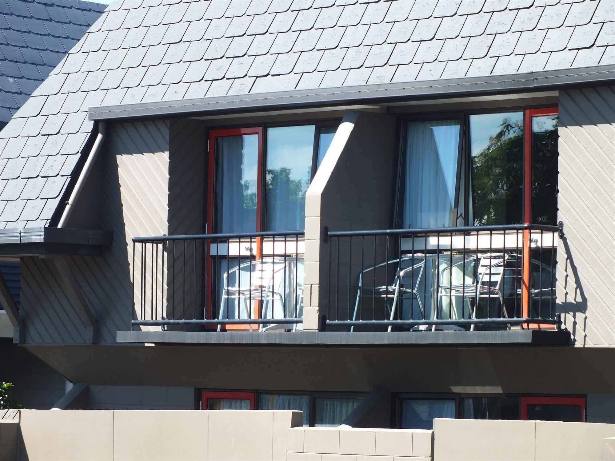 136 On Bealey Motel Christchurch Exterior photo
